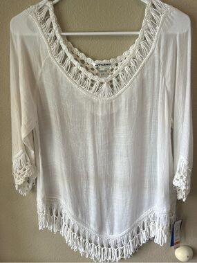 NWT’s White Crochet-Trim Sheer Boho V-Neck Tunic